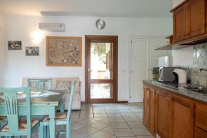 Dapur atau dapur kecil di Mirto 1 Apartment
