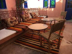 Ruang duduk di Maison Darrayat