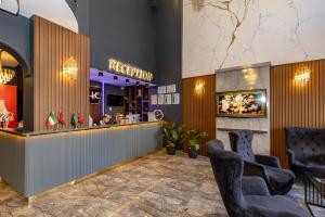 Lounge nebo bar v ubytování BURSA LOYAL CiTY HOTEL