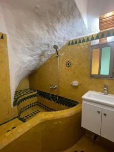 Koupelna v ubytování Riad Al Madina