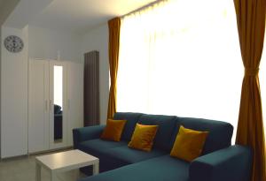 Et opholdsområde på Apartament Mirage by Alz + 35 billeder