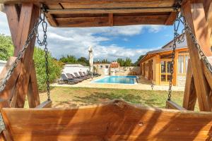 Bazén v ubytovaní Pool & Fun House Betiga 1 with Gym alebo v jeho blízkosti
