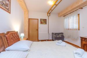 Posteľ alebo postele v izbe v ubytovaní Pool & Fun House Betiga 1 with Gym