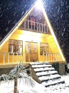 Qalaciq Aframe house v zimě