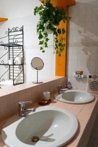Ένα μπάνιο στο Beneventano Apartment Catania +25 φωτογραφίες