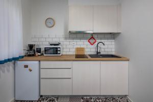 Ett kök eller pentry på Apartment Jelena - Happy Rentals