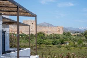 a view of the great wall from a house at MYLOS (6) in Chania