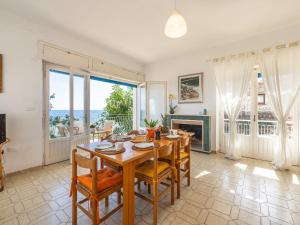 Φωτογραφία από το άλμπουμ του casa fronte spiaggia σε Cala Gonone
