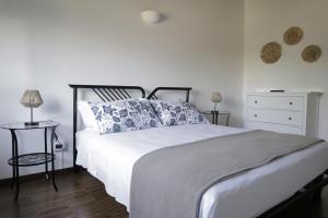 Postel nebo postele na pokoji v ubytování B&B Valleluna + 35 fotografií