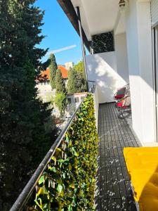 - un jardin sur le balcon d'un immeuble dans l'établissement BEUS DOWNTOWN, à Split