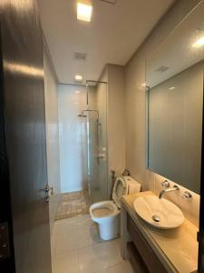 Ένα μπάνιο στο 2Beds Seaview Waterfront Straits Quay w/Free Carpark And Bathub +29 φωτογραφίες