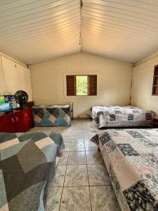 Posezení v ubytování Casa simples, mas o lugar é maravilhoso! Para até 10 pessoas