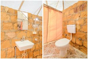 2 immagini di un bagno con servizi igienici e lavandino di Collection O Shivas Heritage a Sām