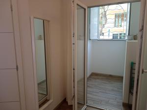 White Shell rooms holiday accomodation self check-in tesisinde bir banyo