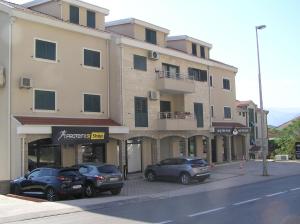 Το κτήριο όπου στεγάζεται  το διαμέρισμα