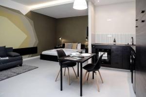 Posedenie v ubytovaní Cute, new and stylish apartment in the center