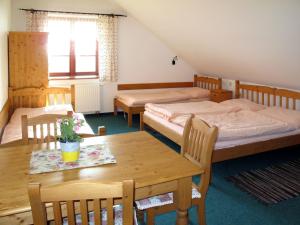 Posteľ alebo postele v izbe v ubytovaní Holiday Home Růžovka by Interhome