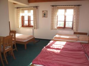 Posteľ alebo postele v izbe v ubytovaní Holiday Home Růžovka by Interhome