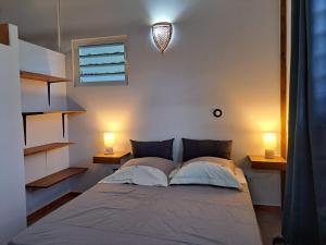 A bed or beds in a room at ZimZim