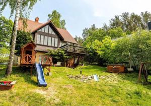 Zahrada ubytování Kuleszówka Domek na Kaszubach z Balią Ogrodową