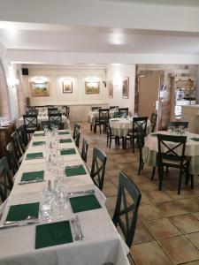 Restaurace v ubytování Auberge les Aromes