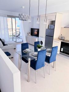 Η κουζίνα ή μικρή κουζίνα στο Apartamento Aurora con terraza y vistas al mar