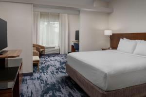 Postel nebo postele na pokoji v ubytování Fairfield Inn & Suites by Marriott Ithaca