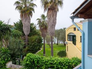 Κήπος έξω από το Corfiot Maisonette with shared Pool - Govino Bay