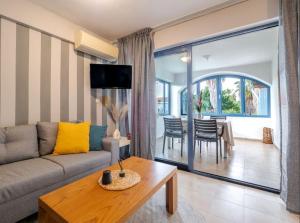 Χώρος καθιστικού στο Corfiot Maisonette with shared Pool - Govino Bay