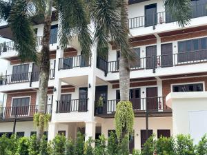 Balkón nebo terasa v ubytování Botanic Boutique Hotel Surin Beach