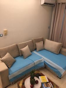 Posezení v ubytování Piraeus Blue Grand Suite di Giorgio 10 mins from the port.