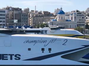 Fotografie z fotogalerie ubytování Piraeus Blue Grand Suite di Giorgio 10 mins from the port. v destinaci Piraeus