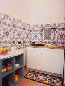 Kuchyň nebo kuchyňský kout v ubytování A Trecastagni - Etna Home
