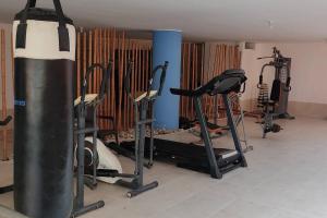 Fitnesscentret og/eller fitnessfaciliteterne på Apartaestudio - Condo - En San Gil
