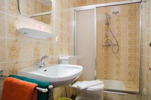 Koupelna v ubytování Seebad Appartements + 27 fotografií