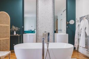Koupelna v ubytování Hôtel Singulier Bordeaux - Boutique Hôtel & Spa Anne Semonin