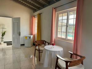 Dining area sa guest house