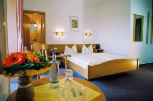 Gallery image of Hotel Zum Schneekopf "Garni" in Gehlberg
