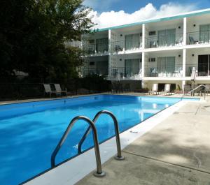 Piscina di Schell Motel o nelle vicinanze