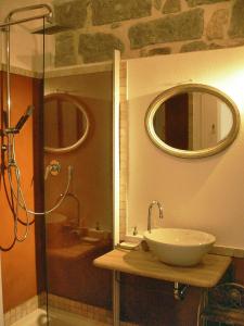 Kylpyhuone majoituspaikassa B&B Terra - Stanza Viaggio