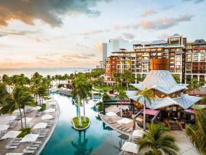 Piscine de l'établissement Villa del Palmar Cancun Luxury Beach Resort & Spa ou située à proximité