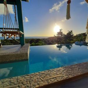 Piscina de la sau aproape de Sugar Moon, spectacular Antiguan Villa with pool