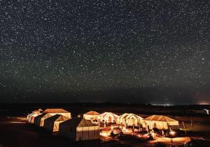Příroda nedaleko luxury tent