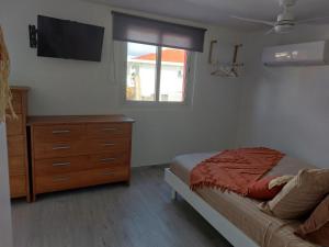 Televisor o centre d'entreteniment de COCON DES ANTILLES