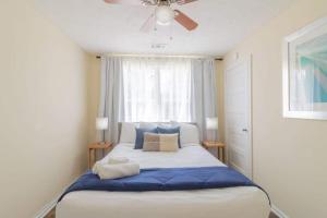 Postelja oz. postelje v sobi nastanitve The Delightful Doubles- Unit A- Centrally Located