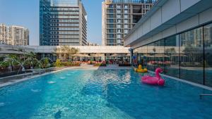 Bazén v ubytování InterContinental Foshan DongPing nebo v jeho okolí