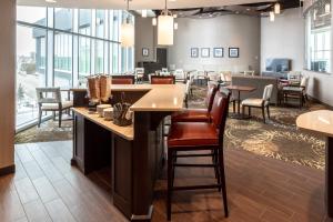 Posezení v ubytování Staybridge Suites - Saskatoon - University by IHG