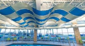 Bazén v ubytování Staybridge Suites - Saskatoon - University by IHG nebo v jeho okolí
