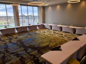 Posezení v ubytování Staybridge Suites - Saskatoon - University by IHG
