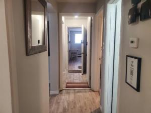 Fotografie z fotogalerie ubytování Central Private 1BR Apt. w/Free Prkg + Fast Wi-Fi v destinaci Sault Ste. Marie